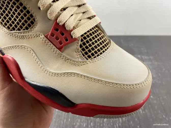 AIR 4 